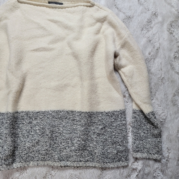 Vince Cream Gray Wool Blend Colorblock Dropped Shoulder Wide Neck Sweater XS - Picture 4 of 10